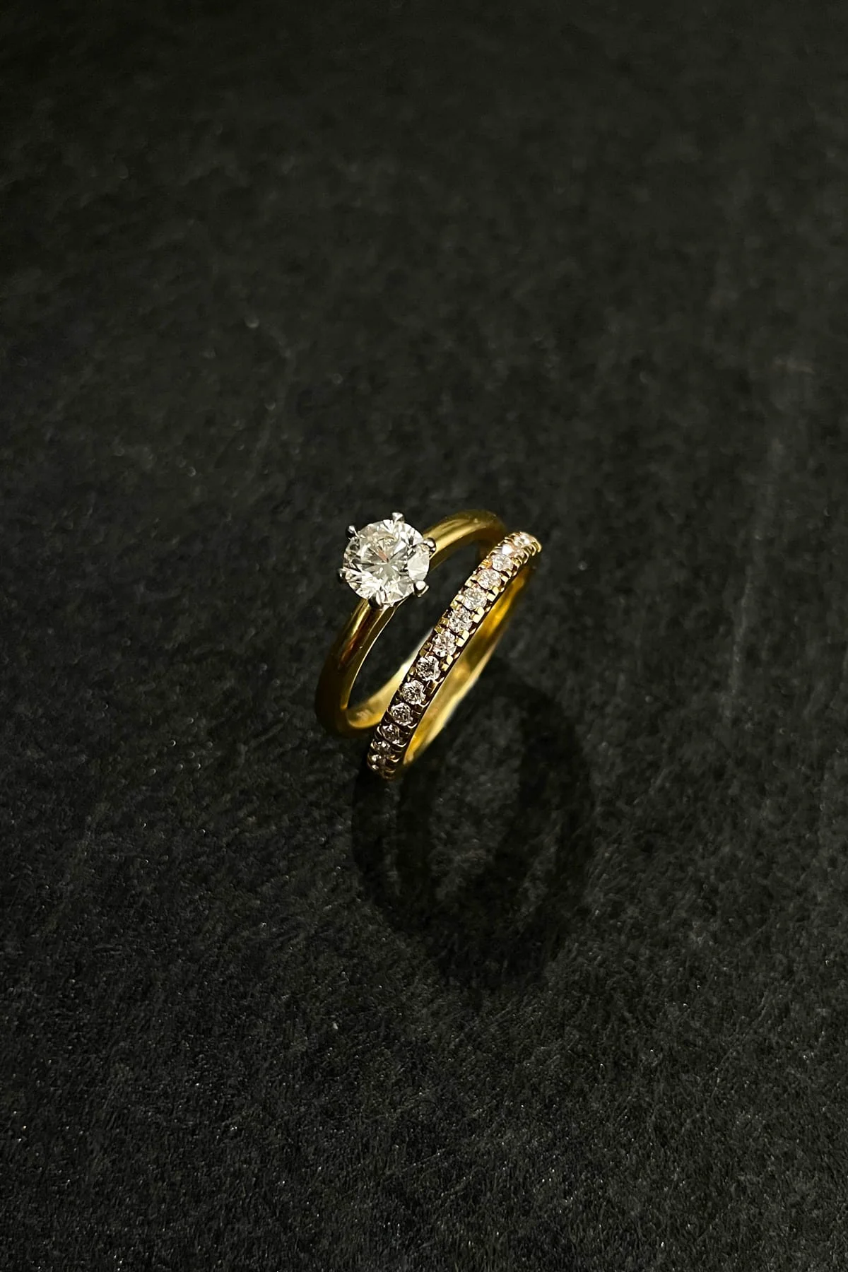 Claw Set 0.45ct Diamond Band set in 18ct Yellow Gold - Image 3