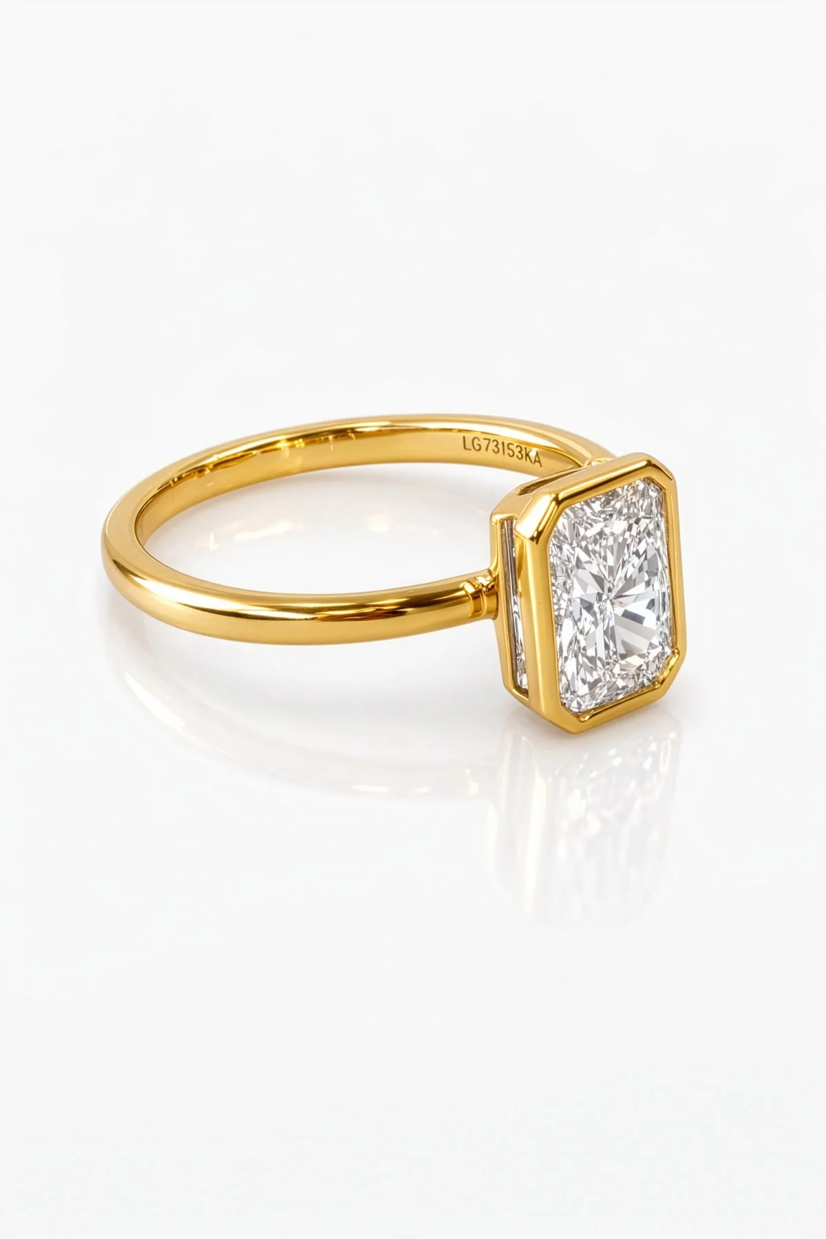 Eva... 1.50 Carat Radiant Cut Lab Diamond Ring In 18ct Yellow Gold - Image 3